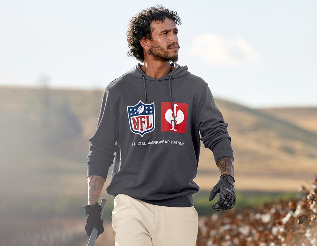 Collaborations: NFL Hoodie cotton + carbongrey 3