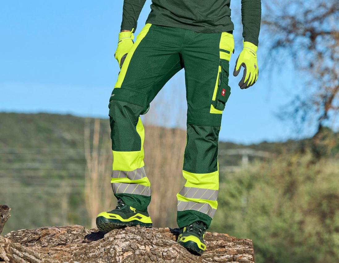 Work Trousers: High-vis trousers e.s.motion 24/7 + green/high-vis yellow