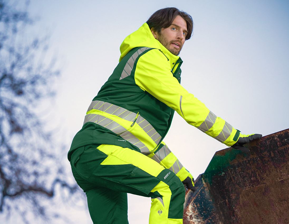 Work Jackets: High-vis winter softshell jacket e.s.motion 24/7 + green/high-vis yellow 1