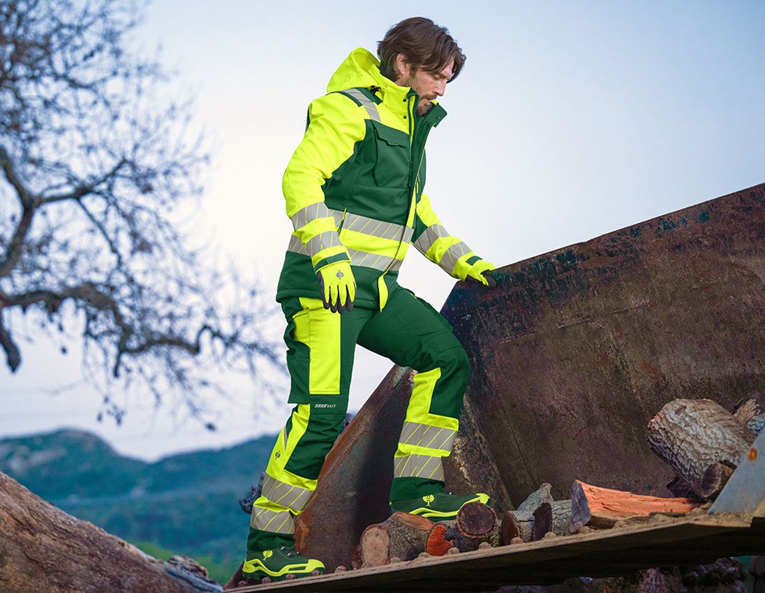 Topics: High-vis winter softshell jacket e.s.motion 24/7 + green/high-vis yellow 2