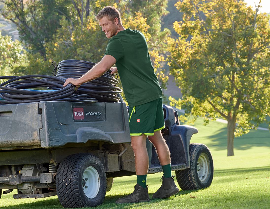 Work Trousers: Shorts e.s.ambition + green/high-vis yellow 2