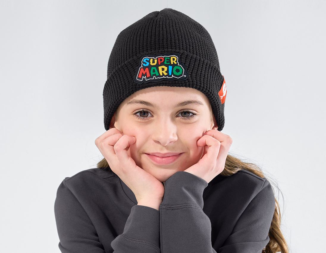 Collaborations: Super Mario Bonnet, enfants + noir