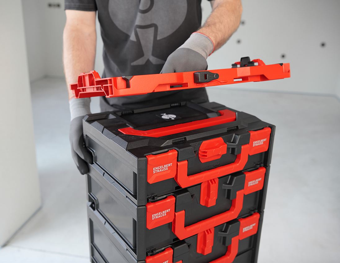 STRAUSSbox System: STRAUSSbox hybrid adapter plate + red/black 2