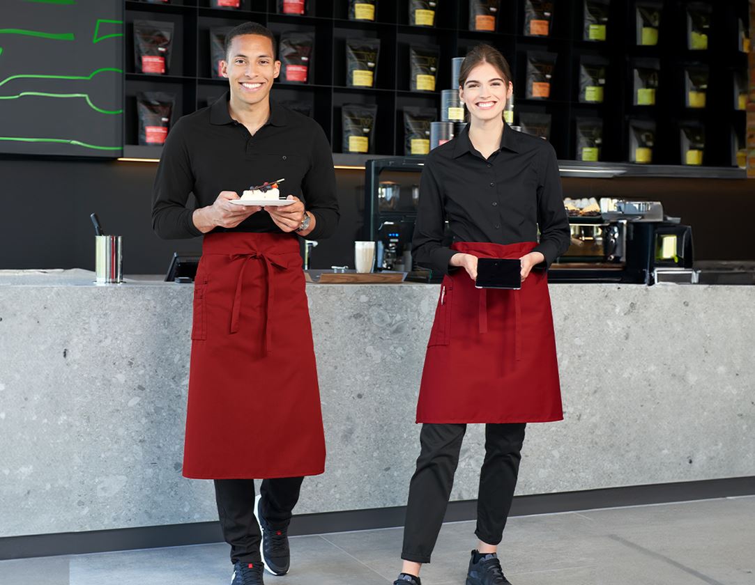 Topics: Mid-Length Apron + red/black 1