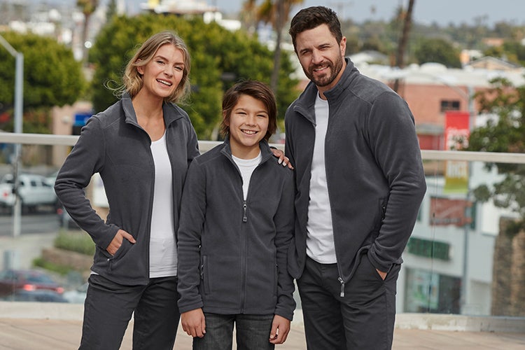 In addition to models for men, you will also find women’s fleece jackets and fleece jackets for children
